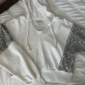 abercrombie and fitch sweatshirt